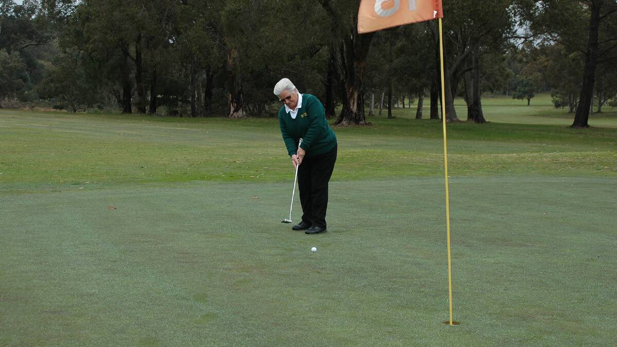 Rita Baldock decides to get some early practice in for her challenge in the Greenbushes Ladies Open 2015.