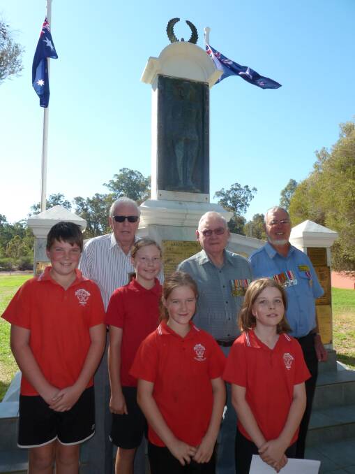 Greenbushes Primary School Head students Ben Rodgers, Emma Jackson, Hayley Goodwin and Brianna Bunter with Greenbushes RSL President Ron Adair (centre) and Bridgetown RSL representatives Don Roberts and Phillip Anderson.