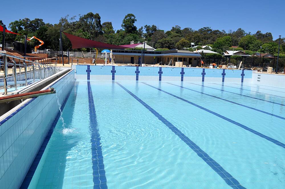 Water is being pumped in to fill the large pool in preparation for the opening, soon to be announced by the Bridgetown Greenbushes Shire Council. 