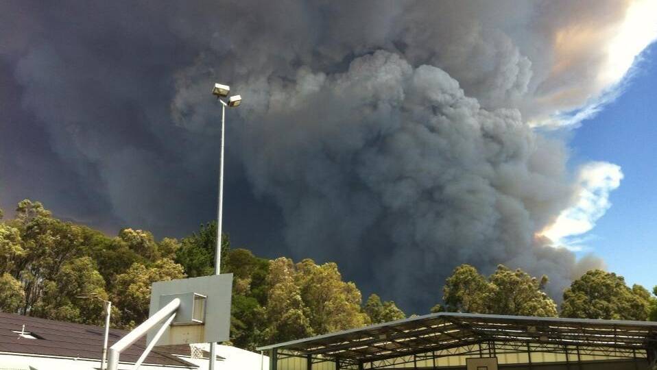 Photos of the bushfire smoke taken at or near Greenbushes Primary School. Photos: Rowie Andrews/FACEBOOK.