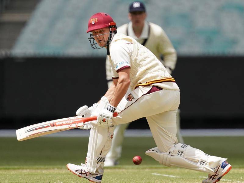 Charlie Hemphrey top-scored to rescue Queensland in their Sheffield Shield clash with Victoria.