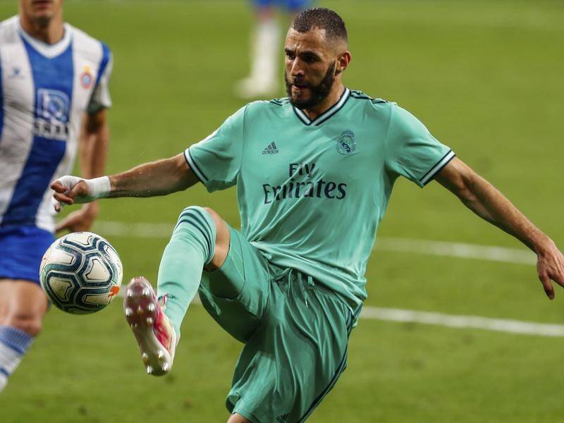 Karim Benzema set up the winner for Real Madrid in their 1-0 away win over Espanyol.